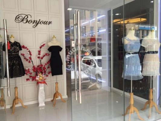 Fashion Boutiques for take over