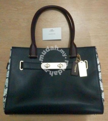 Original Coach Swagger Carryall Leather