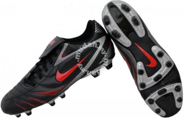Nike Men's Marquis FG Soccer Cleats