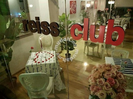 Reiss club(halal restaurant) for take over