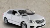 Toyota carmy white1:32 collectible diecast model