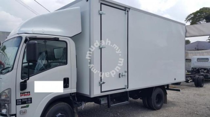 Isuzu 2016 Year End Box Lorry