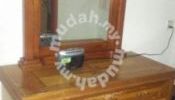 High Quality Solid Wood Dressing Table with Mirror